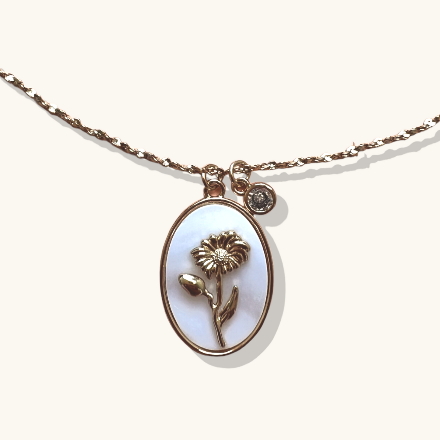 Birth Month Flower Necklace - April Daisy